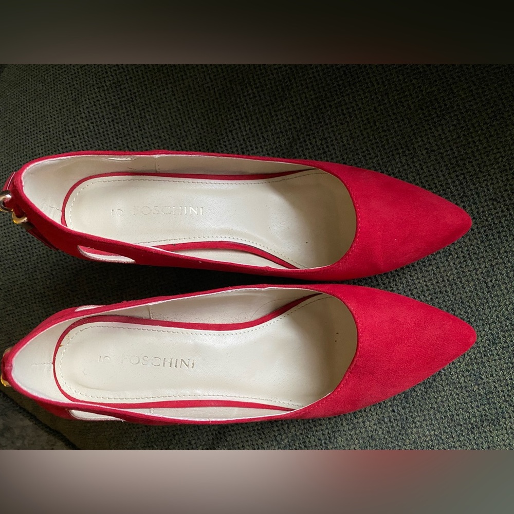 Foschini size 5 red Swede Court Pump